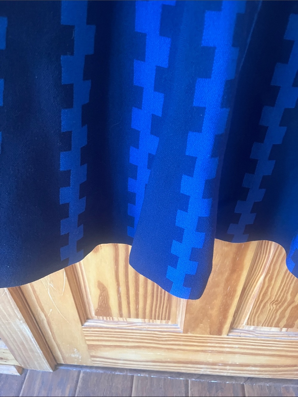 Ann Taylor Sleeveless Blue & Black Patterned Fit-and-Flare Dress - Size Medium - Picture 4 of 9